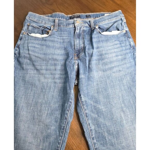 Lucky Brand Men's 223 StraExperience the perfect blend of comfort and style with - Picture 5 of 16